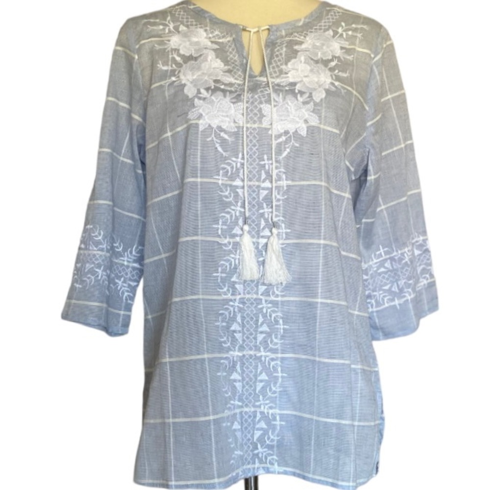 💙2 x HOST PICK💙 NWT Paparazzi Embroidered Tassel Blouse